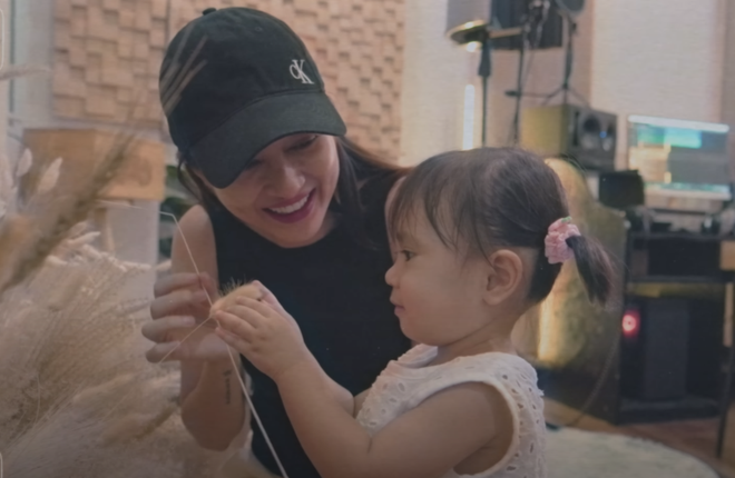 Bảo Anh lần đầu hé lộ ngày 'vượt cạn' và lời nhắn đặc biệt cho con gái, cả hành trình dài vắng bóng 'nửa kia' - 4 Bảo Anh lần đầu hé lộ ngày 'vượt cạn' và lời nhắn đặc biệt cho con gái, cả hành trình dài vắng bóng 'nửa kia' - 4