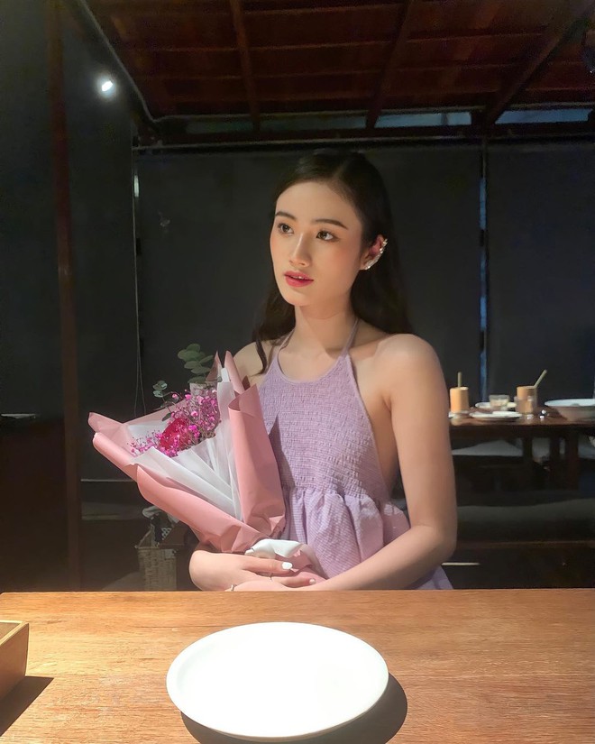 Hoa hậu Ý Nhi dần lấy lại thiện cảm sau những ồn ào không đáng có. Sau Mai Phương, đây là đại diện tiếp theo của Việt Nam ở Miss World