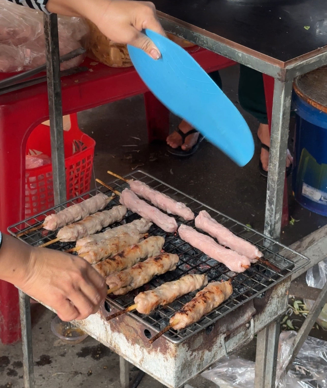Khu chợ mua thả ga không cần hỏi giá, ăn no bụng chưa hết 50.000 đồng - 3