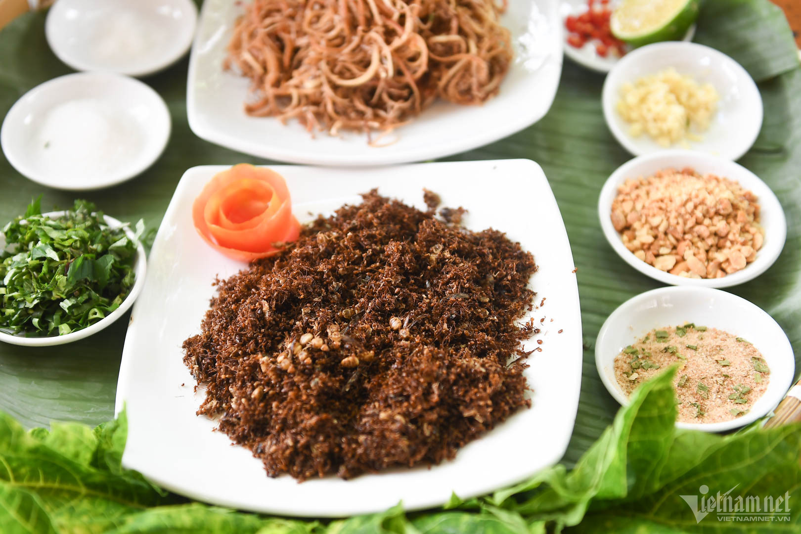 Món nộm lúc nhúc kiến nhìn 'nổi da gà', khách ăn vào lập tức khen - 2 Món nộm lúc nhúc kiến nhìn 'nổi da gà', khách ăn vào lập tức khen - 2