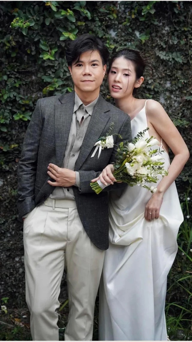 Sao nam Vbiz ngỡ ngàng vì món quà từ tập thể người yêu cũ sau 1 tuần kết hôn - 2 Sao nam Vbiz ngỡ ngàng vì món quà từ tập thể người yêu cũ sau 1 tuần kết hôn - 2