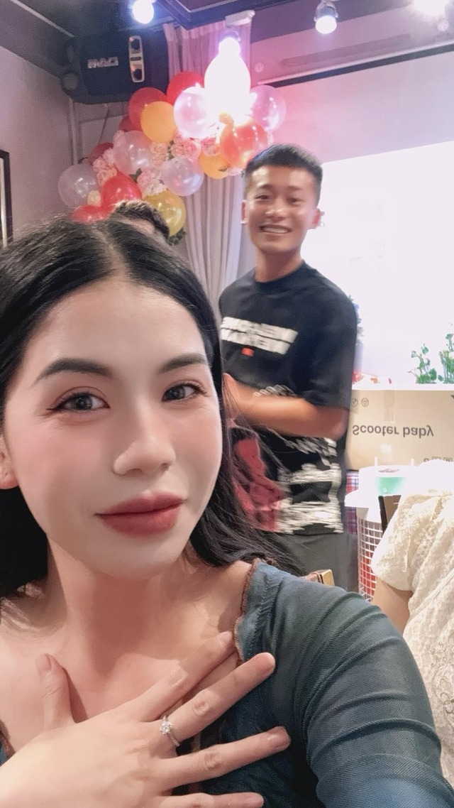 Hằng Du Mục lên tiếng giữa tin chồng đòi ly hôn: 'Đừng làm tổn thương ai, dù họ làm tổn thương mình cỡ nào' - 4 Hằng Du Mục lên tiếng giữa tin chồng đòi ly hôn: 'Đừng làm tổn thương ai, dù họ làm tổn thương mình cỡ nào' - 4