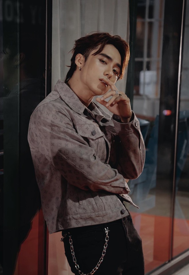 Mỹ nam 'số nhọ' nhất Anh Trai Say Hi: Vừa vào show đã chấn thương nghiêm trọng, còn bị 'chặn' đủ đường! - 8 Mỹ nam 'số nhọ' nhất Anh Trai Say Hi: Vừa vào show đã chấn thương nghiêm trọng, còn bị 'chặn' đủ đường! - 8