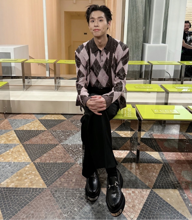 Nam chính 'Gia tài của ngoại' Billkin visual 1000 điểm khi dự show Gucci, vừa đến đã hút hết spotlight - 2