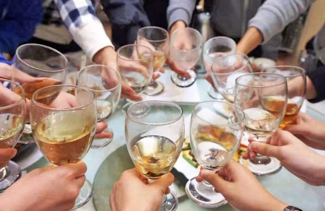 Người đàn ông 45 tuổi qua đời vì đột quỵ: BS nói buổi tối làm 3 việc này chẳng trách nguy cơ tăng cao - 2 Người đàn ông 45 tuổi qua đời vì đột quỵ: BS nói buổi tối làm 3 việc này chẳng trách nguy cơ tăng cao - 2