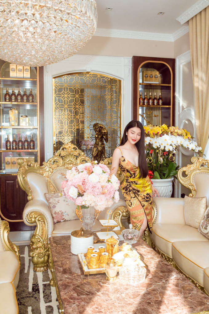 Biệt thự 70 tỷ lộng lẫy như cung điện của 'phú bà miền Tây' Lily Chen, tiết lộ lý do chọn Tây Ninh làm nơi 'an cư lạc nghiệp'
