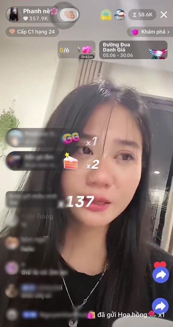Toàn bộ vụ cô gái nhập viện sau khi bị kênh 'bóc phốt' tung 9 clip: Loạn thông tin, netizen khuyên nhau tỉnh táo - 2 Toàn bộ vụ cô gái nhập viện sau khi bị kênh 'bóc phốt' tung 9 clip: Loạn thông tin, netizen khuyên nhau tỉnh táo - 2