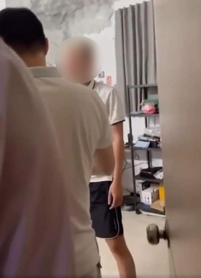 Xôn xao bài tố hot TikToker đặt camera quay lén trong nhà vệ sinh chung cư, có 5 nạn nhân đều là nữ - 1