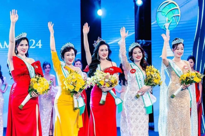 Hình ảnh Lê Thị Mai tại cuộc thi và giây phút đoạt giải.