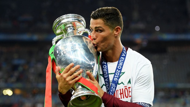 Hành trình 20 năm của Ronaldo tại Euro: Có niềm vui vỡ òa, có nước mắt cay đắng nhưng điều còn lại sau cùng là sự vĩ đại - 4