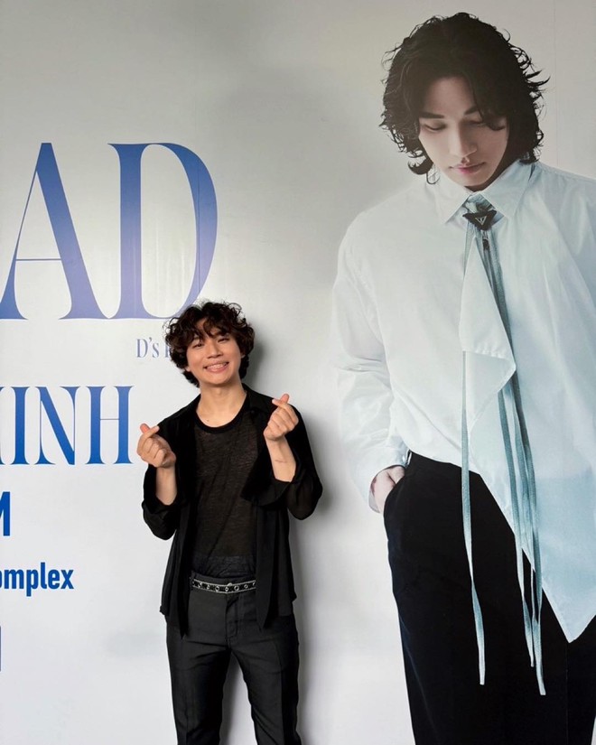 Show diễn đầu tiên của Daesung tại Việt Nam: Đam mê tấu hài, live 'nuốt đĩa' loạt hit BIGBANG khiến fan khóc nấc! Show diễn đầu tiên của Daesung tại Việt Nam: Đam mê tấu hài, live 'nuốt đĩa' loạt hit BIGBANG khiến fan khóc nấc!