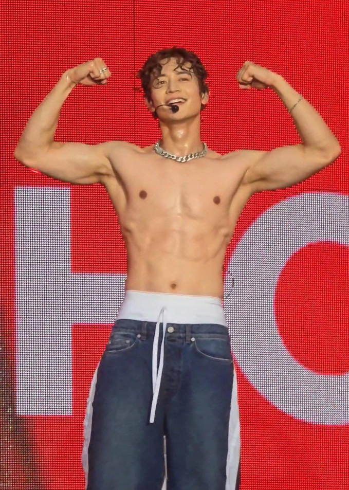 'Đại hội 6 múi' hot nhất Hàn Quốc hiện nay: Dàn nam thần U40 đồng loạt khoe body lực lưỡng, 'bạo' hơn hẳn đàn em 'Đại hội 6 múi' hot nhất Hàn Quốc hiện nay: Dàn nam thần U40 đồng loạt khoe body lực lưỡng, 'bạo' hơn hẳn đàn em