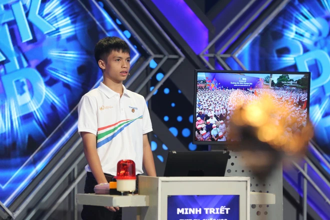 Chung kết năm Olympia từng xuất hiện một màn 'chưa từng có tiền lệ&', đưa thẳng nam sinh xứ Huế lên top hot search - 2 Chung kết năm Olympia từng xuất hiện một màn 'chưa từng có tiền lệ&', đưa thẳng nam sinh xứ Huế lên top hot search - 2