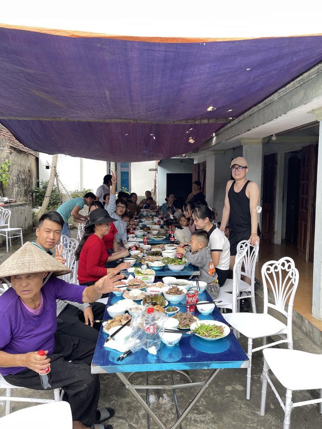 Cụ bà 99 tuổi ở Thanh Hóa vẫn thích cày ruộng, cứ vài hôm lại cuốc bộ qua tâm sự với em gái 90 tuổi - 5 Cụ bà 99 tuổi ở Thanh Hóa vẫn thích cày ruộng, cứ vài hôm lại cuốc bộ qua tâm sự với em gái 90 tuổi - 5