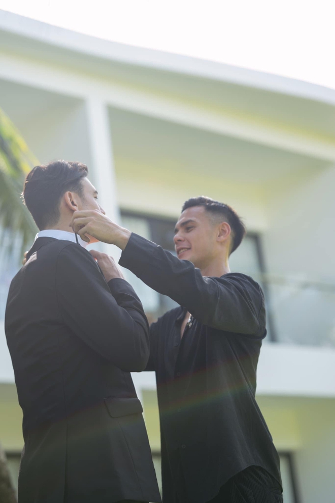 Ảnh nét căng đám cưới Đặng Văn Lâm và Yến Xuân: Chú rể khoe visual cực phẩm, cô dâu diện 2 váy cưới thướt tha - 6