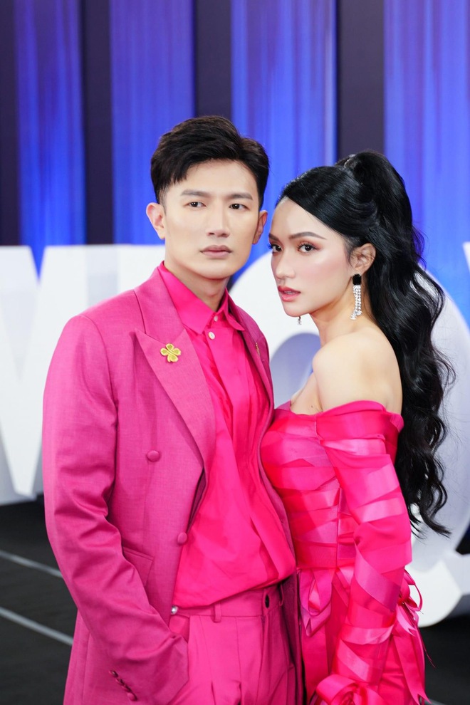 Drama với Hoàng Thuỳ lộ nhiều điểm bất thường, khán giả chờ Hương Giang - Dược sĩ Tiến còn diễn đến đâu! - 4 Drama với Hoàng Thuỳ lộ nhiều điểm bất thường, khán giả chờ Hương Giang - Dược sĩ Tiến còn diễn đến đâu! - 4