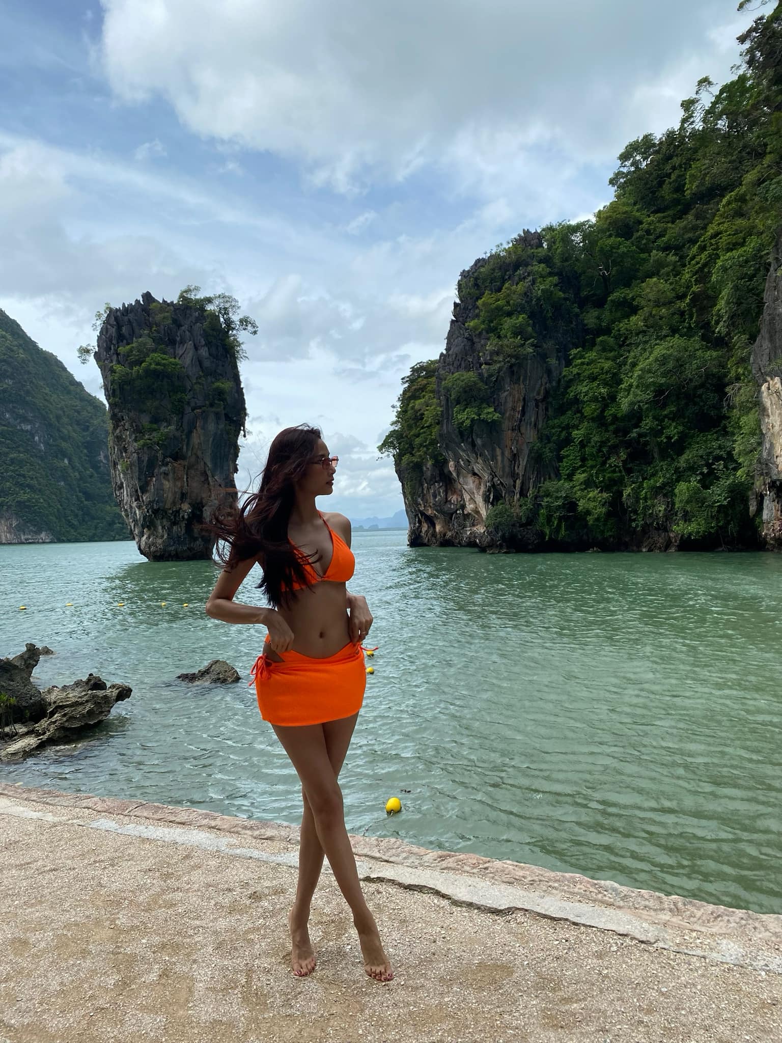 Giữa drama căng thẳng với Miss Universe Vietnam, Hoàng Thùy tiếp tục có động thái gây chú ý Giữa drama căng thẳng với Miss Universe Vietnam, Hoàng Thùy tiếp tục có động thái gây chú ý