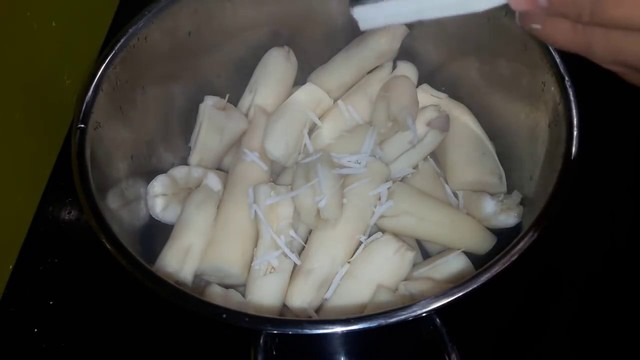 3 người lớn nhập viện, 1 bé tử vong vì xyanua: Chuyên gia cảnh báo chất độc có trong loại củ quen thuộc - 1
