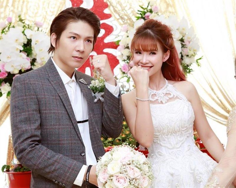 Nữ ca sĩ góp giọng trong bản hit đầu tiên của Ngô Kiến Huy nhưng không ai nhận ra: Cuộc sống hiện tại ra sao? - 7 Nữ ca sĩ góp giọng trong bản hit đầu tiên của Ngô Kiến Huy nhưng không ai nhận ra: Cuộc sống hiện tại ra sao? - 7