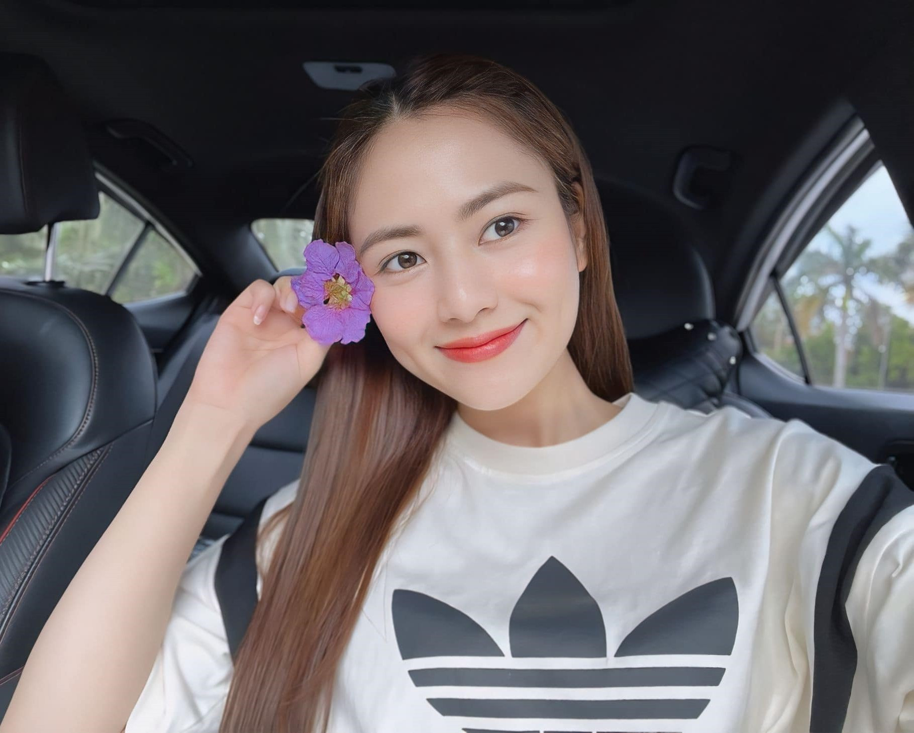Diễn viên đã kết hôn có cảnh nóng táo bạo với Thanh Sơn là ai?