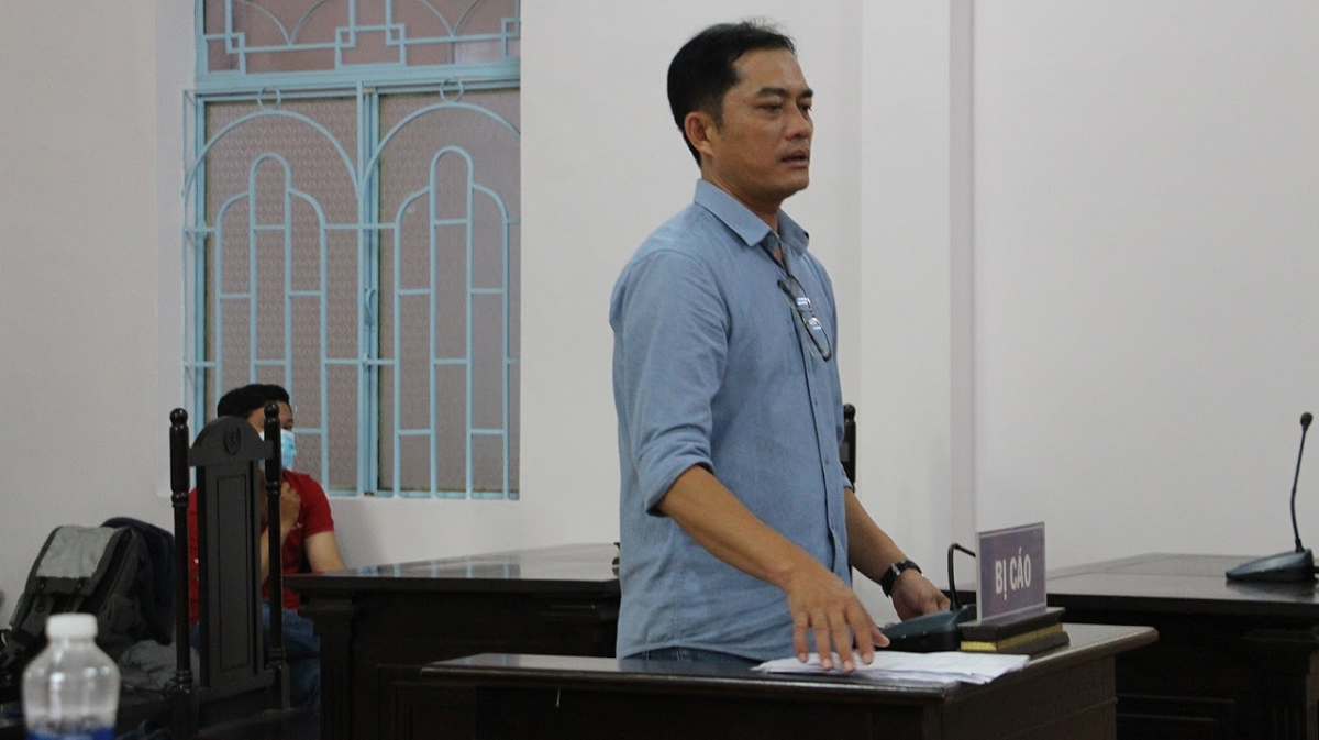Huỳnh Trung Hiếu tại phiên tòa ở Bạc Liêu - Ảnh: CACC