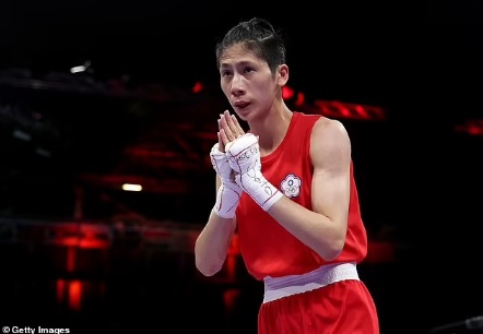 Olympic: Cao thủ võ thuật Đài Bắc Trung Hoa bị nghi giới tính vì 'đấm như máy' khiến đối thủ đại bại - 2 Olympic: Cao thủ võ thuật Đài Bắc Trung Hoa bị nghi giới tính vì 'đấm như máy' khiến đối thủ đại bại - 2