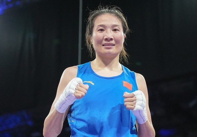 CĐV Trung Quốc tố Imane Khelif là đàn ông, khuyên võ sĩ nước nhà xin thua để 'giữ mạng sống' CĐV Trung Quốc tố Imane Khelif là đàn ông, khuyên võ sĩ nước nhà xin thua để 'giữ mạng sống'