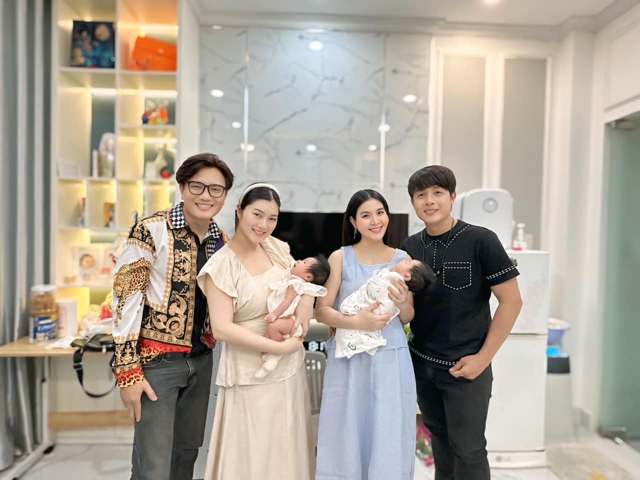 Sao Việt chờ mòn mỏi 8 năm mới được làm mẹ chính thức công khai dung mạo con gái đầu lòng - 9 Sao Việt chờ mòn mỏi 8 năm mới được làm mẹ chính thức công khai dung mạo con gái đầu lòng - 9