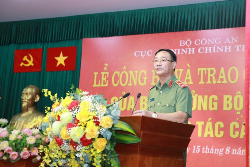 Trao quyết định bổ nhiệm Thiếu tướng Đinh Văn Nơi giữ chức vụ Cục trưởng A03 - 1 Trao quyết định bổ nhiệm Thiếu tướng Đinh Văn Nơi giữ chức vụ Cục trưởng A03 - 1