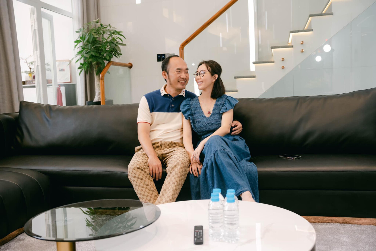 Các ‘Anh trai vượt ngàn chông gai’ tặng vợ biệt thự 50 tỷ, sở hữu tài sản khủng - 3