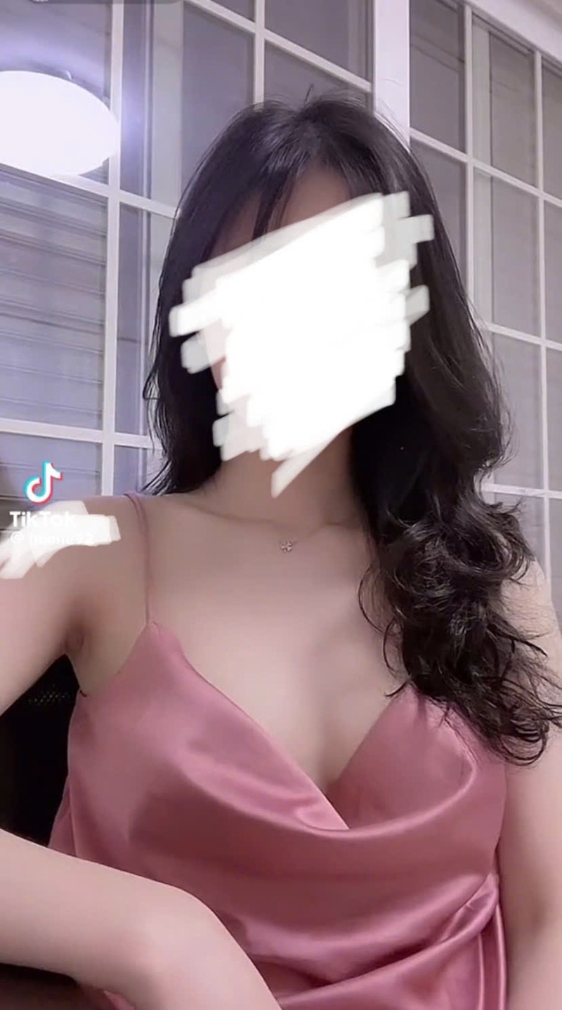 Vạch trần chiêu quảng cáo bán dâm phản cảm trên livestream Tiktok - 1 Vạch trần chiêu quảng cáo bán dâm phản cảm trên livestream Tiktok - 1
