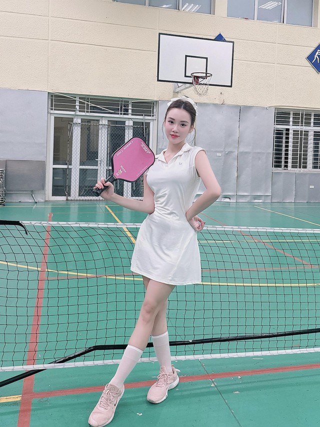 Làm rõ chuyện chơi pickleball 7-8 tiếng/ngày như 'phú bà' bạn thân Huyền Baby: Có thể hay không? - 3 Làm rõ chuyện chơi pickleball 7-8 tiếng/ngày như 'phú bà' bạn thân Huyền Baby: Có thể hay không? - 3