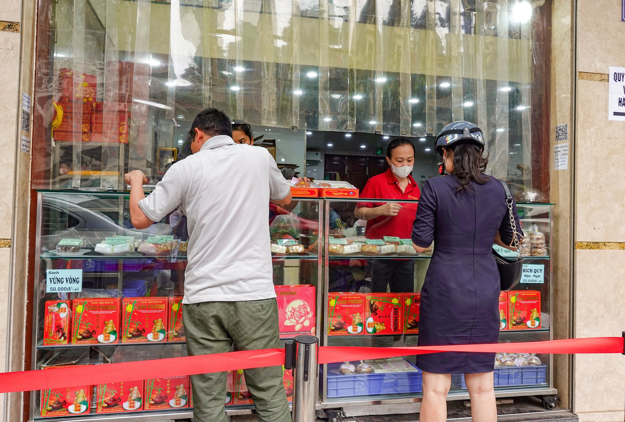 Lý do bánh Trung thu Bảo Phương vắng khách hơn trước - 2