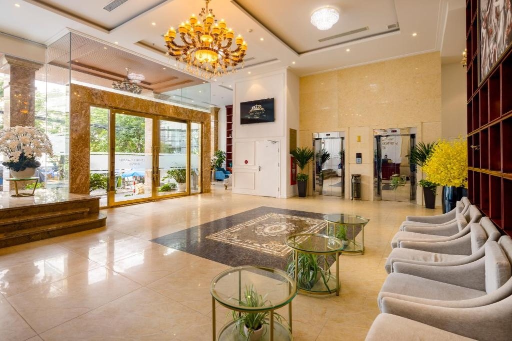 Ngân hàng rao bán món nợ thế chấp khách sạn 12 tầng ở Đà Nẵng
