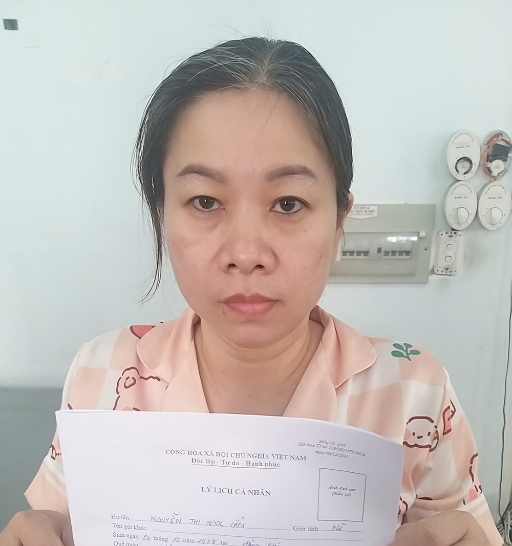 Bắt tạm giam 2 bảo mẫu vụ hành hạ trẻ em ở mái ấm Hoa Hồng - 2 Bắt tạm giam 2 bảo mẫu vụ hành hạ trẻ em ở mái ấm Hoa Hồng - 2