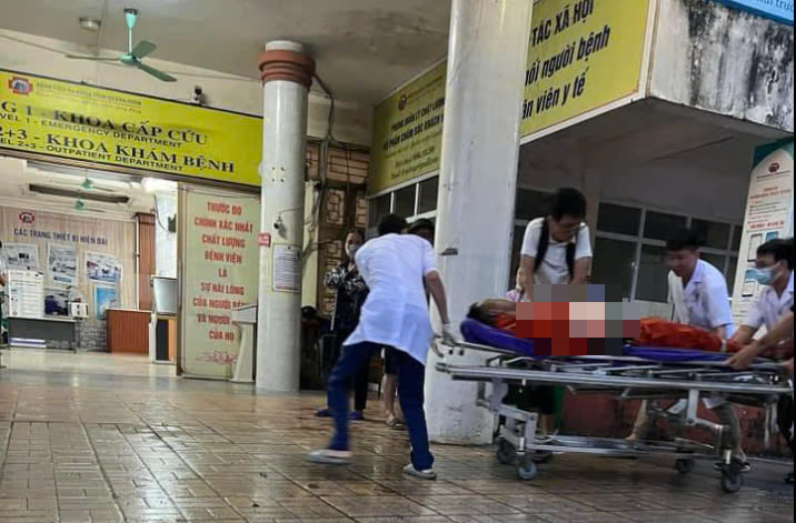 Nam công nhân ngành điện từ Vĩnh Phúc đến Quảng Ninh khắc phục sự cố, bị điện giật ngừng hô hấp Nam công nhân ngành điện từ Vĩnh Phúc đến Quảng Ninh khắc phục sự cố, bị điện giật ngừng hô hấp