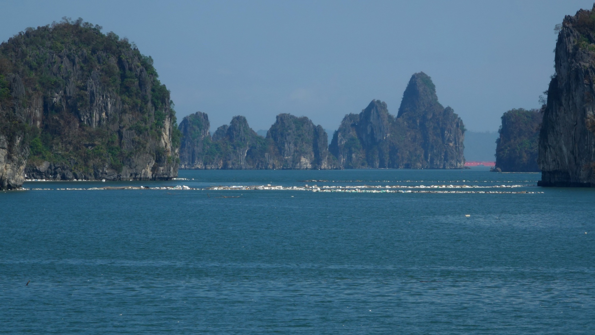 Khung cảnh Quảng Ninh sau một tuần bão Yagi càn quét: 'Thủ phủ' du lịch tan tác, thiệt hại cả nghìn tỷ đồng vẫn đang vực dậy để đón khách du lịch - 26
