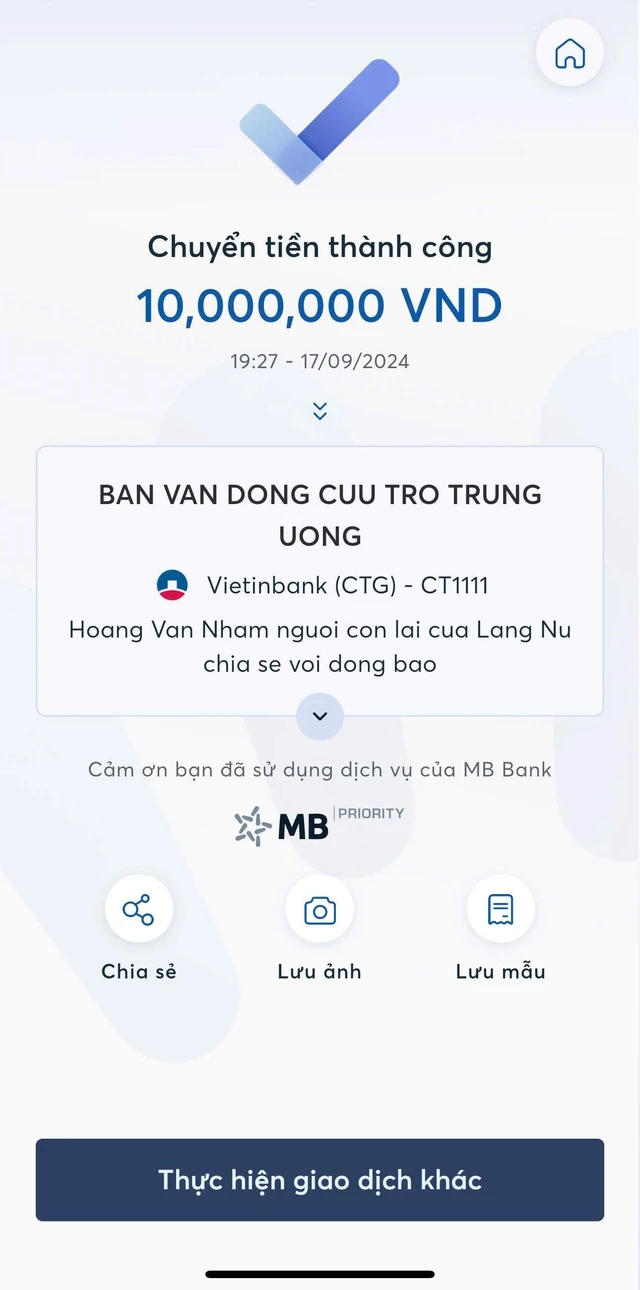 Mất vợ và 3 con trong trận lũ quét kinh hoàng ở Làng Nủ, người đàn ông vẫn đóng góp 10 triệu đồng để chia sẻ với đồng bào - 1 Mất vợ và 3 con trong trận lũ quét kinh hoàng ở Làng Nủ, người đàn ông vẫn đóng góp 10 triệu đồng để chia sẻ với đồng bào - 1