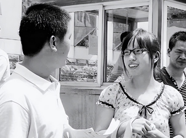 Con gái thi trượt, bố mẹ làm giả hồ sơ giúp con đỗ đại học: 5 năm sau, cả nhà nhận kết cục bi kịch - 2 Con gái thi trượt, bố mẹ làm giả hồ sơ giúp con đỗ đại học: 5 năm sau, cả nhà nhận kết cục bi kịch - 2