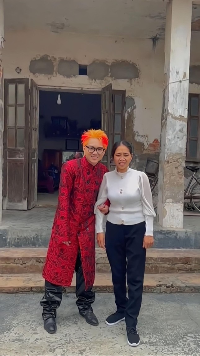 Phạm Thoại lại gây sốc, nhưng lần này quá oke: Tiếp tục đem 5 tỷ đồng đi làm từ thiện! - 4