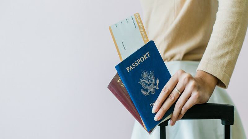 Doanh nhân bị hoãn xuất cảnh vì nợ vài triệu hay bạc tỷ: 'Tôi không mang cơ nghiệp ra đùa' Doanh nhân bị hoãn xuất cảnh vì nợ vài triệu hay bạc tỷ: 'Tôi không mang cơ nghiệp ra đùa'