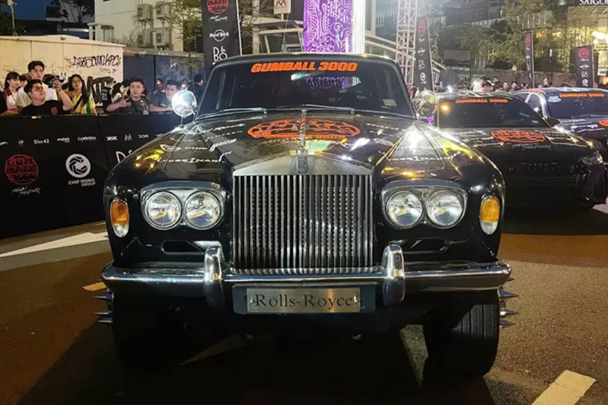 Rolls-Royce bán tải độc nhất, dở chứng nhiều nhất Gumball 3000 - 2