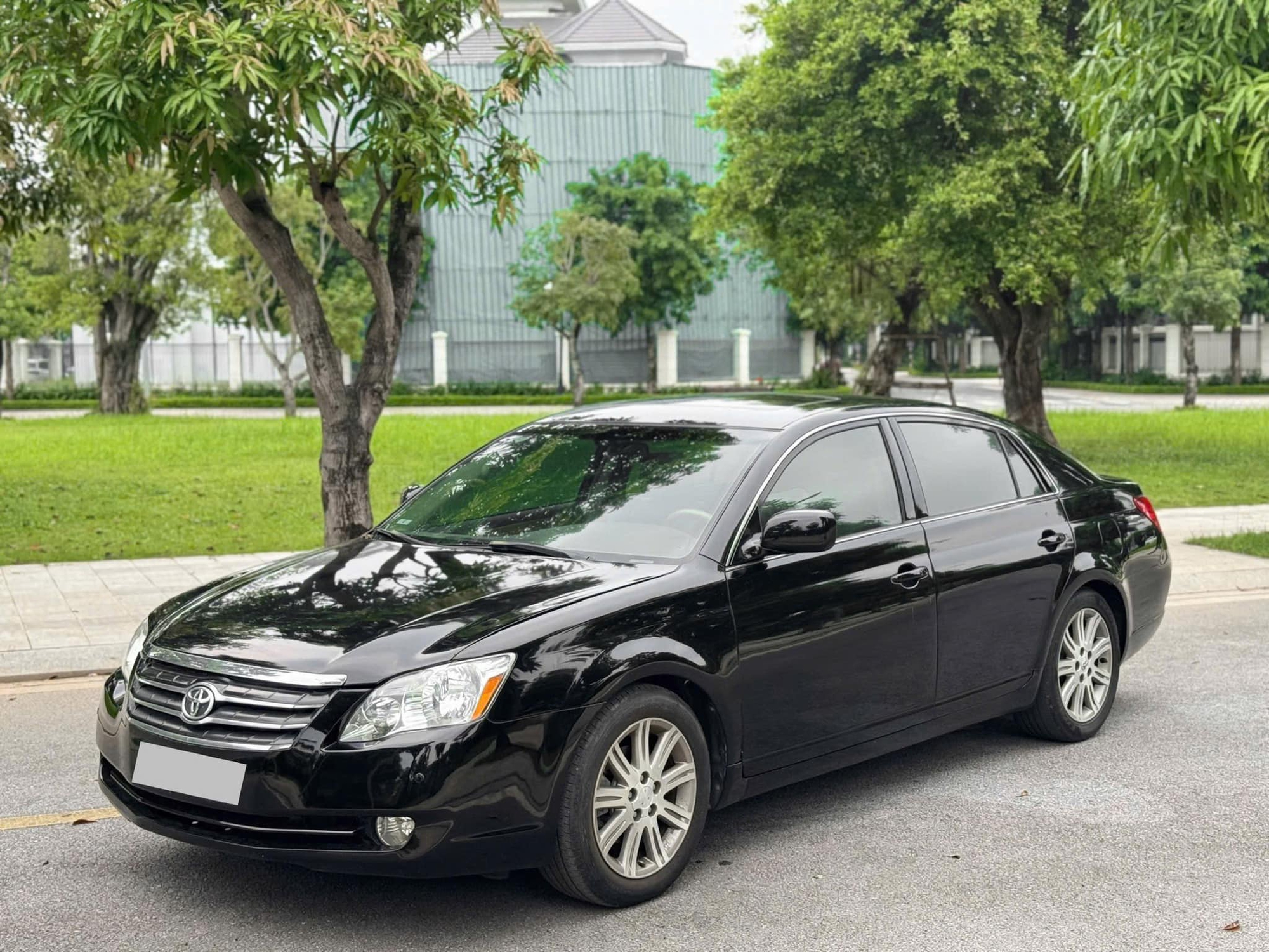 'Đàn anh' Toyota Camry rao bán lại chưa đến 400 triệu đồng: Từng là biểu tượng của giới nhà giàu Việt, động cơ V6 mạnh 268 mã lực