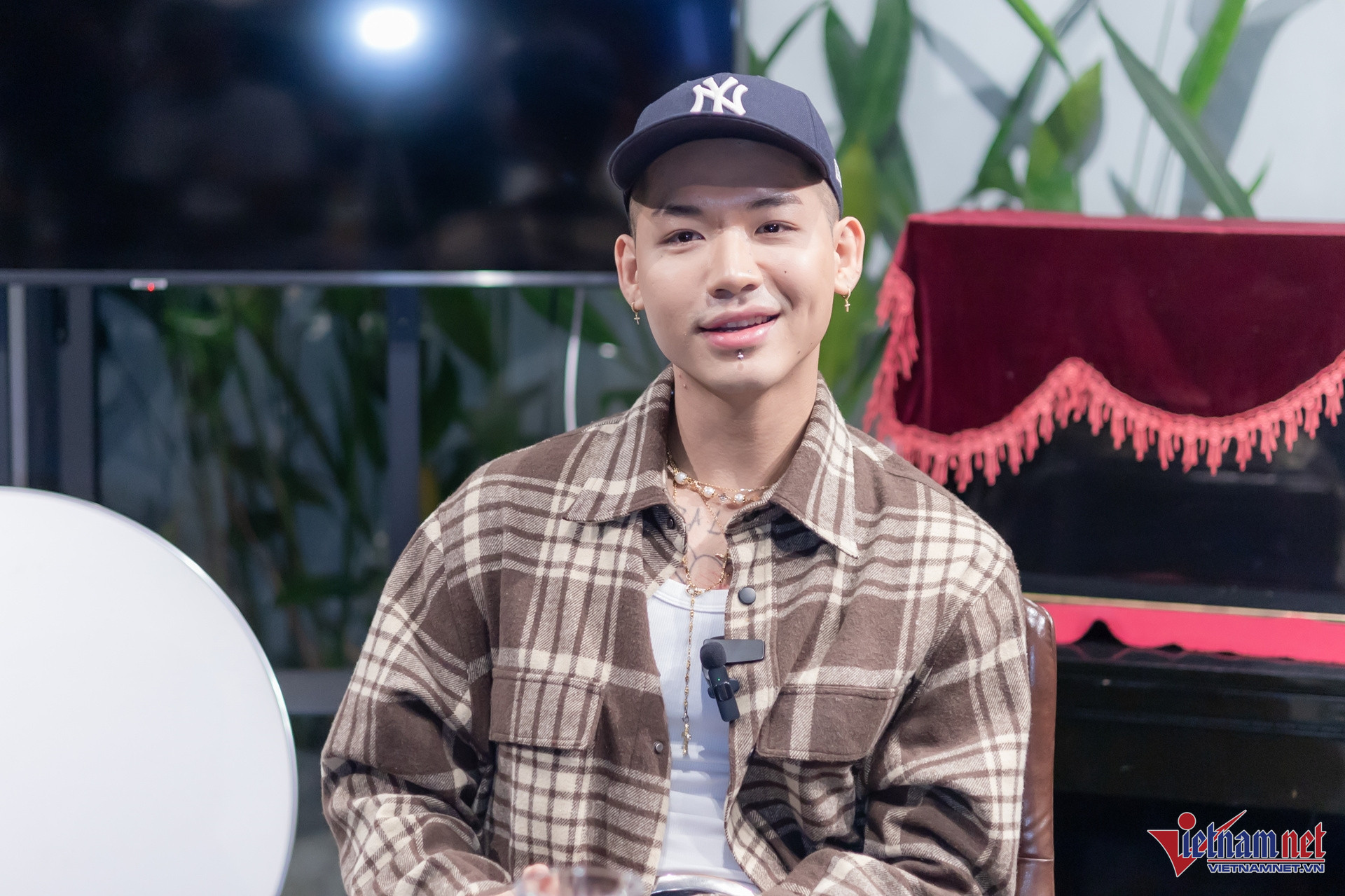 'Rapper sexy nhất Anh trai say hi': Ám ảnh bị bắt nạt, nói về tin đồn với Miu Lê 'Rapper sexy nhất Anh trai say hi': Ám ảnh bị bắt nạt, nói về tin đồn với Miu Lê