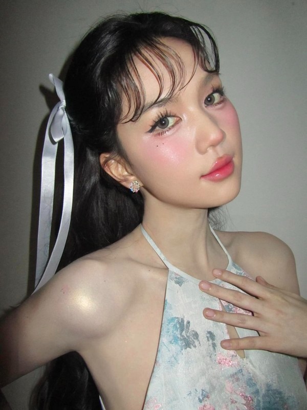 Nhan sắc hiện tại của Ngọc Trinh sau khi công khai thẩm mỹ - 7