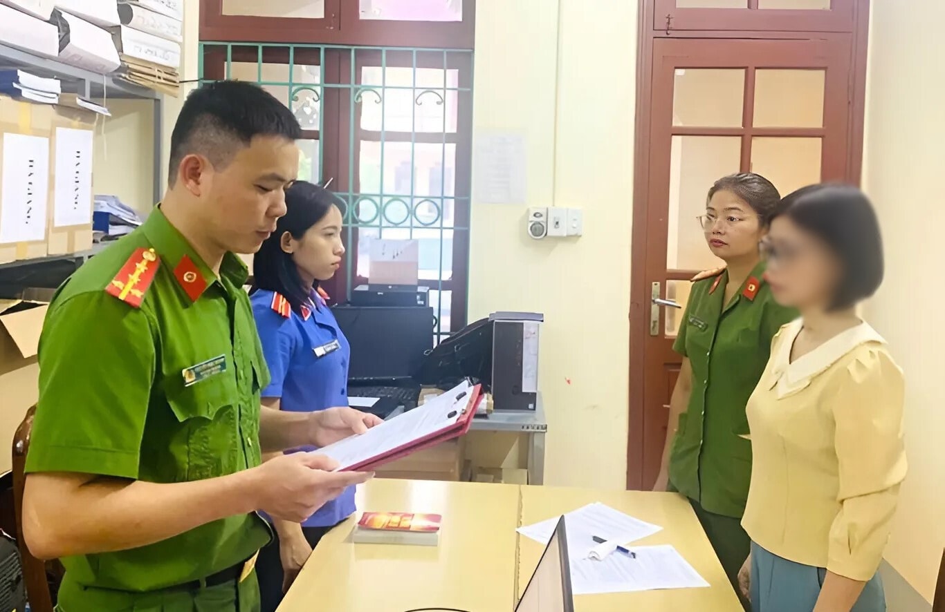 Nguyên hiệu trưởng trường mầm non 'rút ruột' gần 200 triệu đồng tiền hỗ trợ của học sinh Nguyên hiệu trưởng trường mầm non 'rút ruột' gần 200 triệu đồng tiền hỗ trợ của học sinh