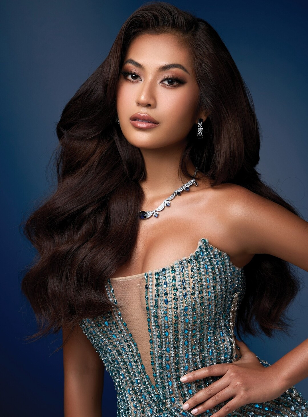 Miss Cosmo 2024 da nâu nóng bỏng, nhiều tài lẻ và mê nói tiếng Việt - 8