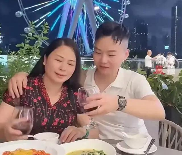 Thuê nhà rồi cưới luôn bà chủ, anh chàng 20 tuổi sở hữu khối tài sản ngoài sức tưởng tượng - 1 Thuê nhà rồi cưới luôn bà chủ, anh chàng 20 tuổi sở hữu khối tài sản ngoài sức tưởng tượng - 1