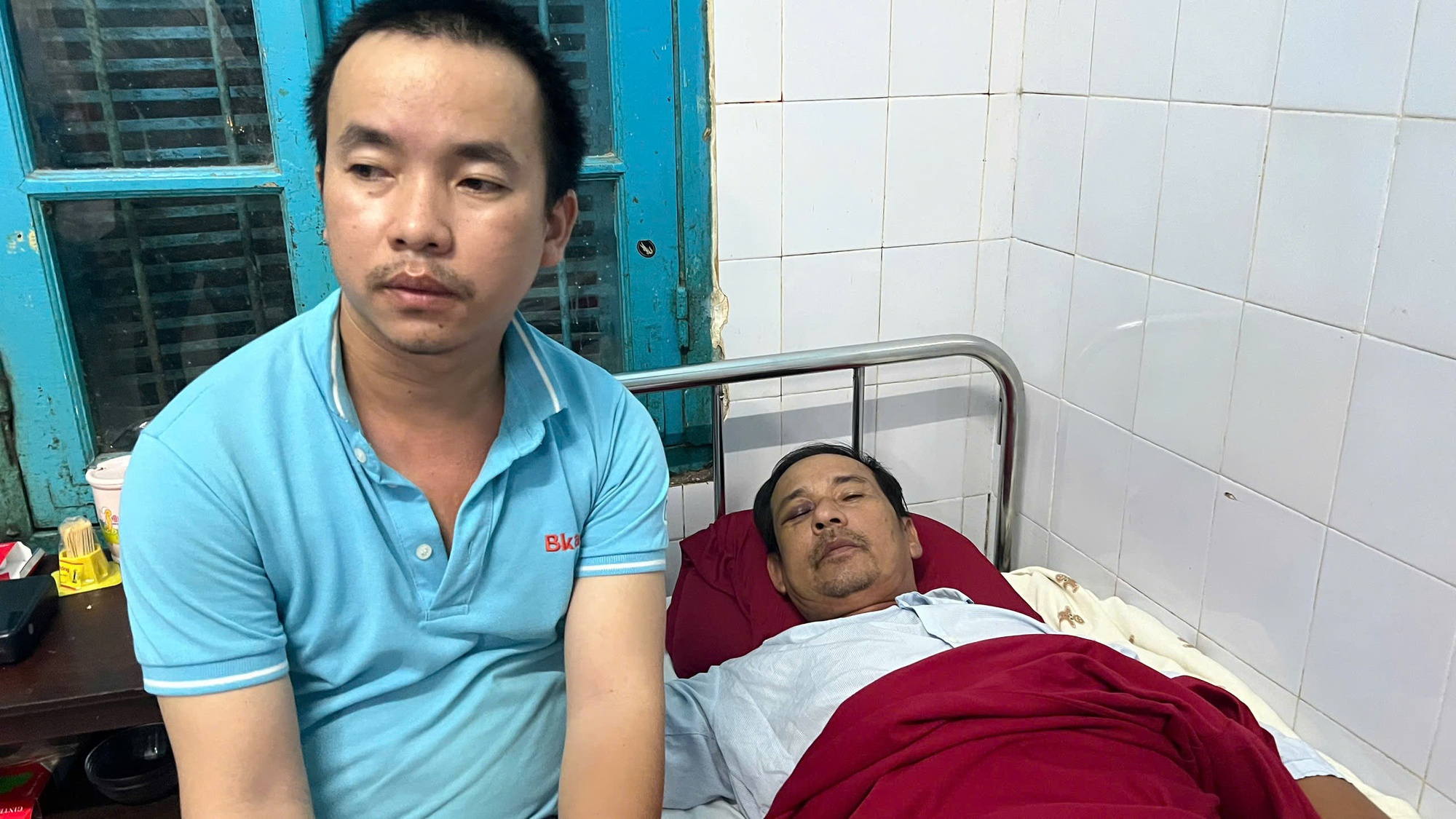 Bị đánh vì làm thơ đăng Facebook, nạn nhân nói gì? - 1 Bị đánh vì làm thơ đăng Facebook, nạn nhân nói gì? - 1