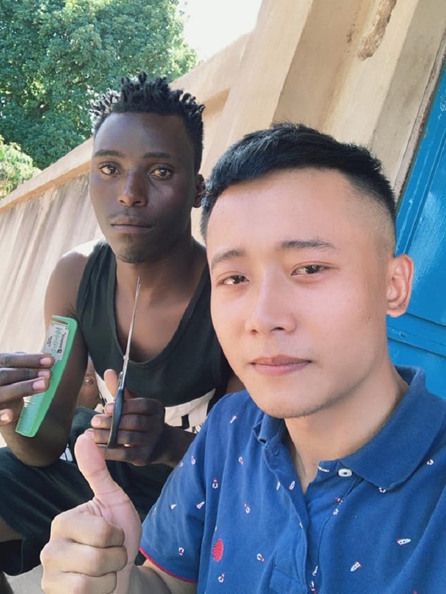 Hành trình gây kinh ngạc trong vòng 8 năm của Quang Linh Vlogs - 1 Hành trình gây kinh ngạc trong vòng 8 năm của Quang Linh Vlogs - 1